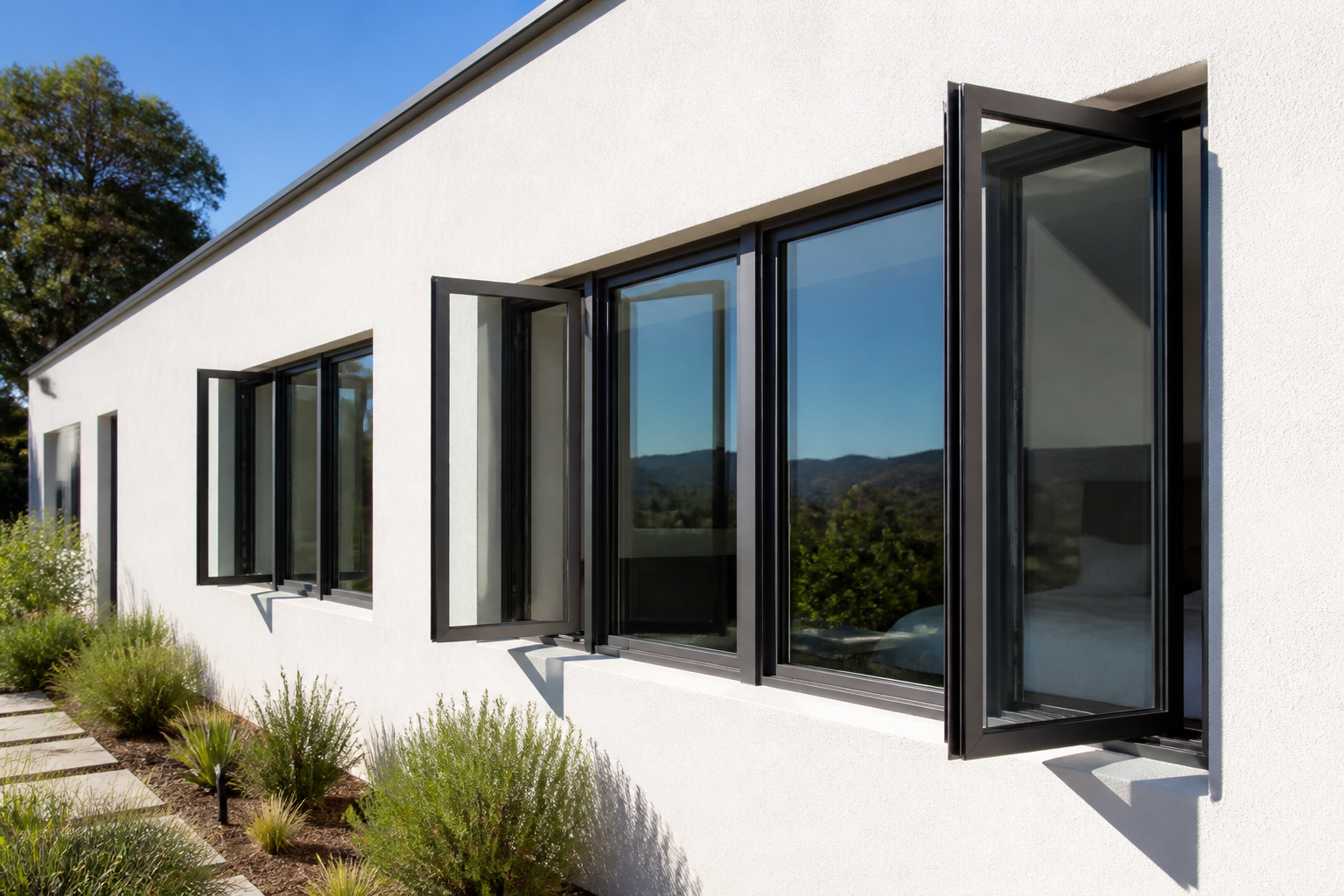 VLX 80 Casement Window in Vero Beach, FL | TruePane Windows & Doors - detail 6